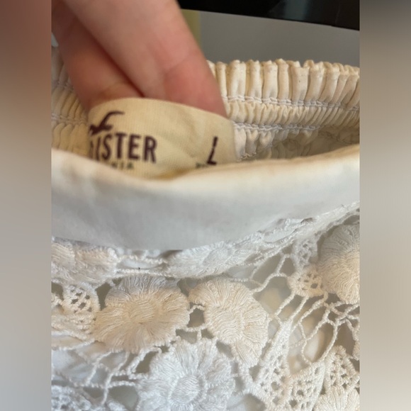 HOLLISTER sleeveless top with lace - Picture 3 of 3